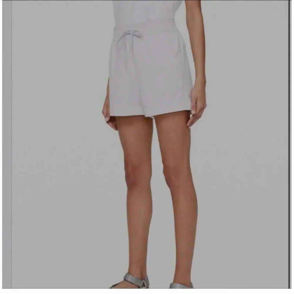 Lululemon Spring Break Away Short *4-way Stretch 3